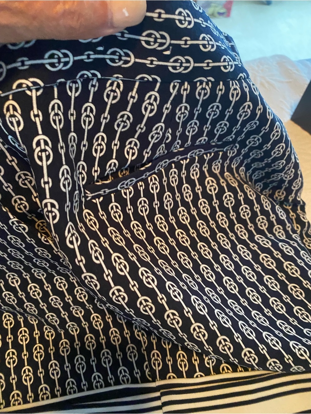 Ann Taylor Factory Navy and White Chain-Link Print pant - Picture 11 of 15